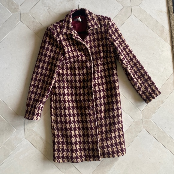 Carol Anderson Collection, Size 8, Wine and Cream Herringbone Coat - Picture 1 of 12